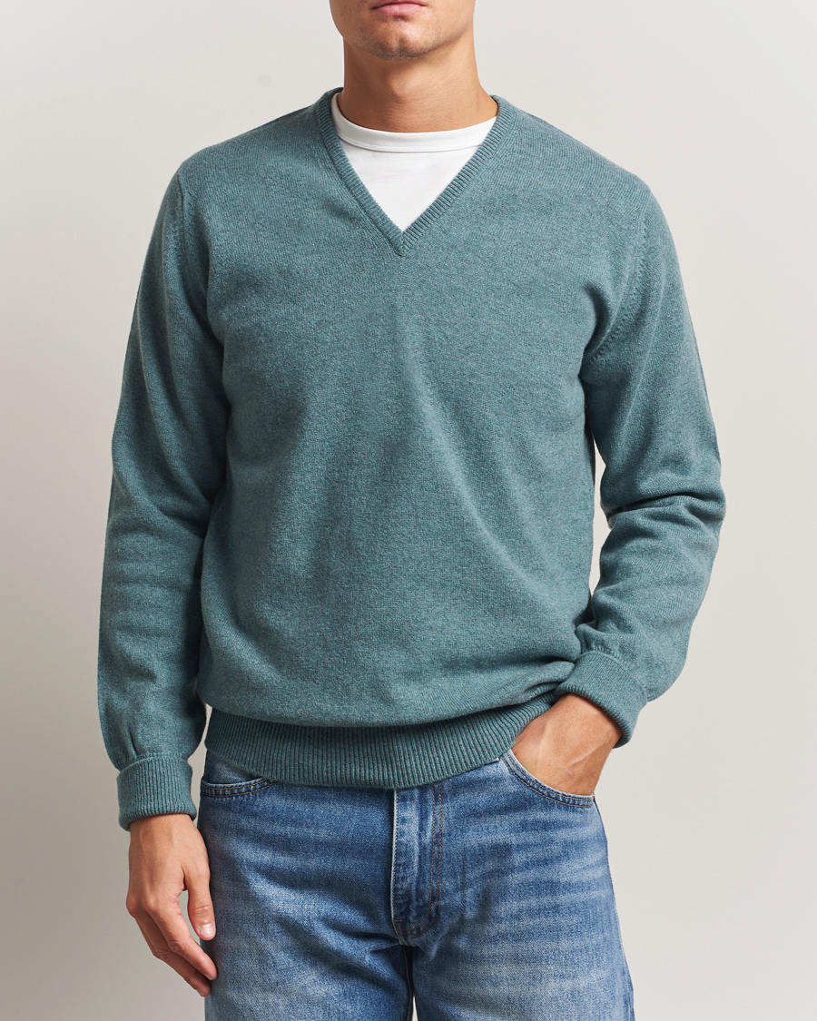 Men | Sweaters & Knitwear | William Lockie | Rob Lambswool V-Neck Caspian