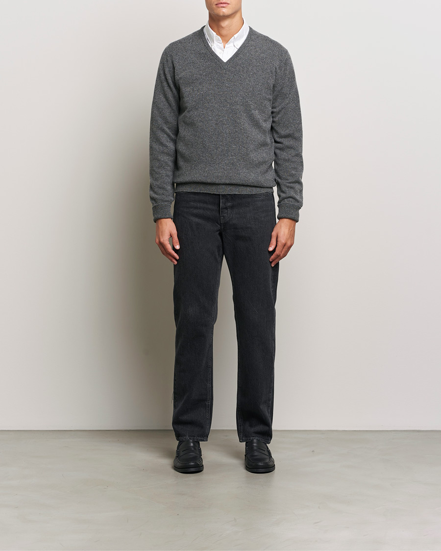 Men | Sweaters & Knitwear | William Lockie | Rob Lambswool V-Neck Cliff
