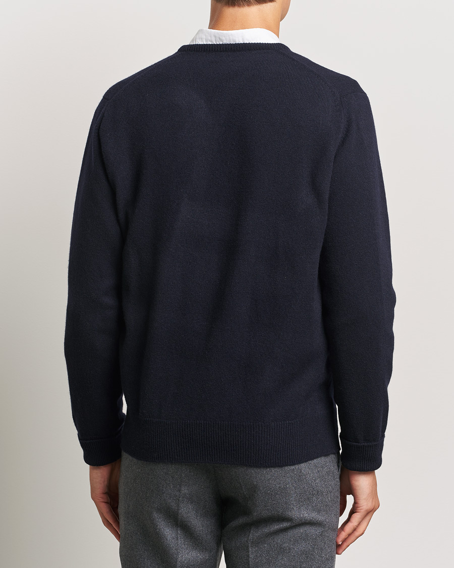 Men | Sweaters & Knitwear | William Lockie | Rob Lambswool V-Neck Navy