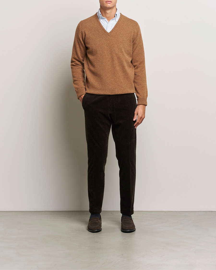 Men | Sweaters & Knitwear | William Lockie | Rob Lambswool V-Neck Savannah