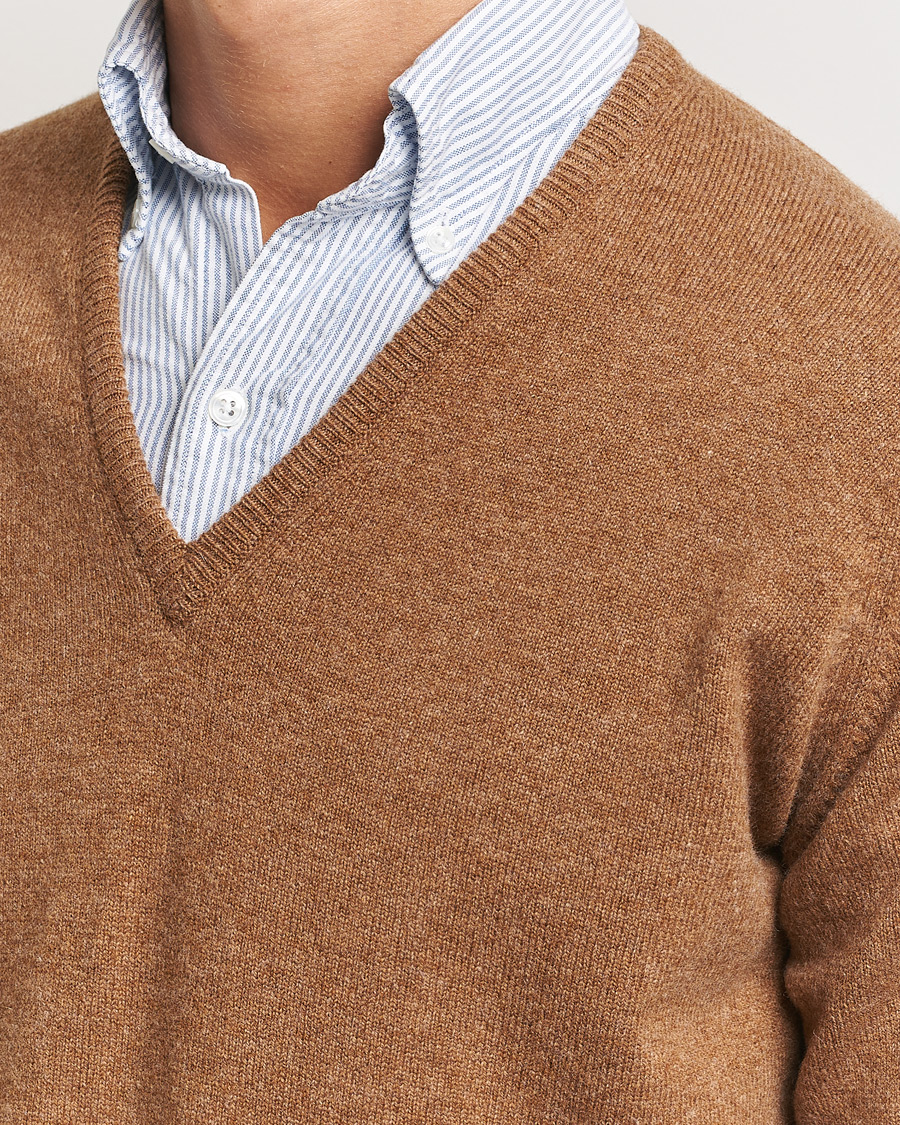 Men | Sweaters & Knitwear | William Lockie | Rob Lambswool V-Neck Savannah