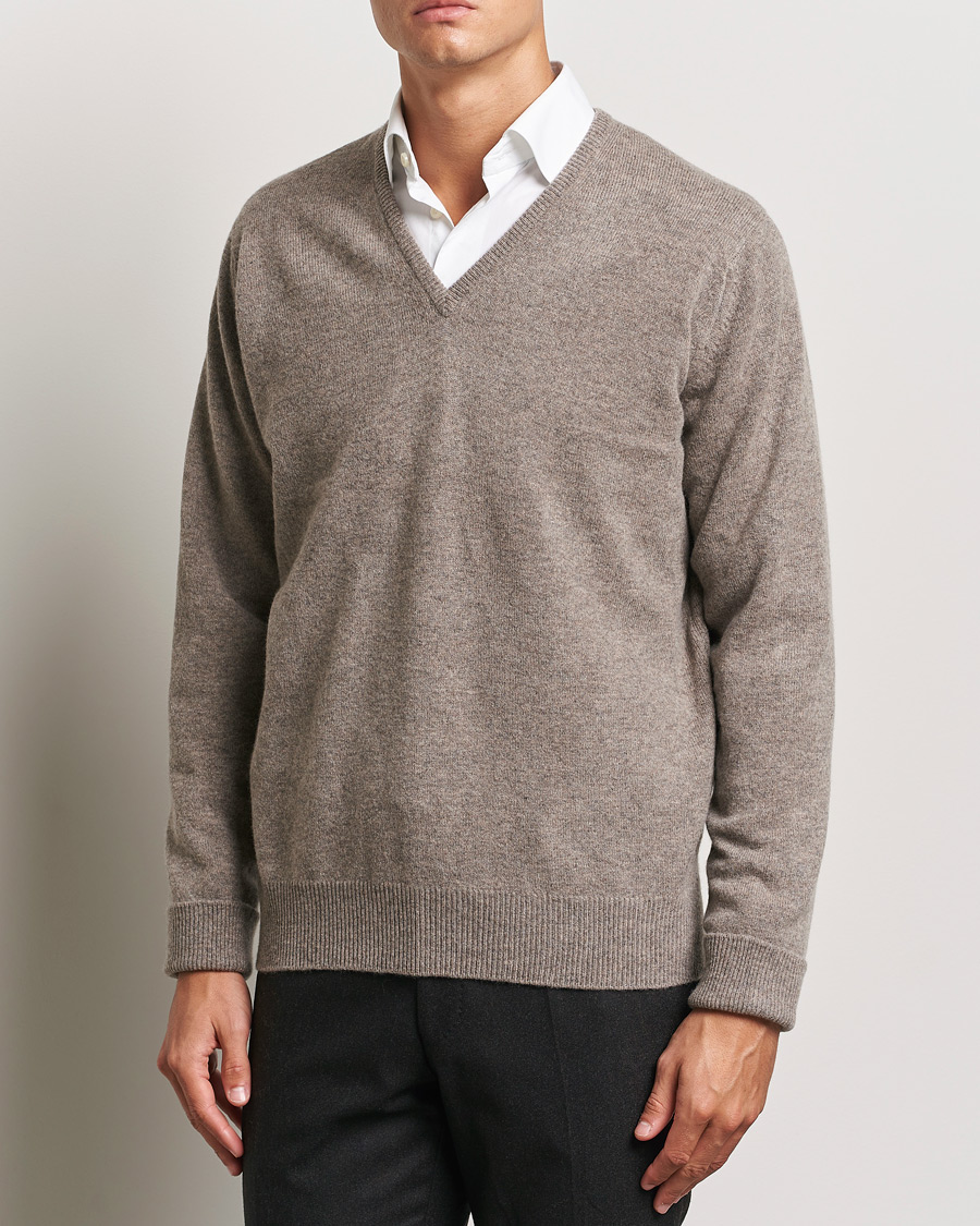 Men | Sweaters & Knitwear | William Lockie | Rob Lambswool V-Neck Vole