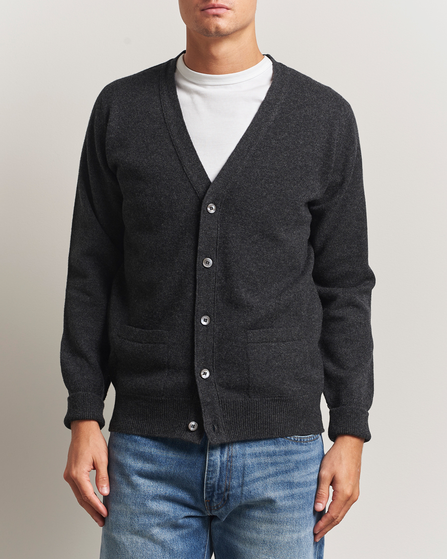 Men | Sweaters & Knitwear | William Lockie | Rob Lambswool Cardigan Charcoal
