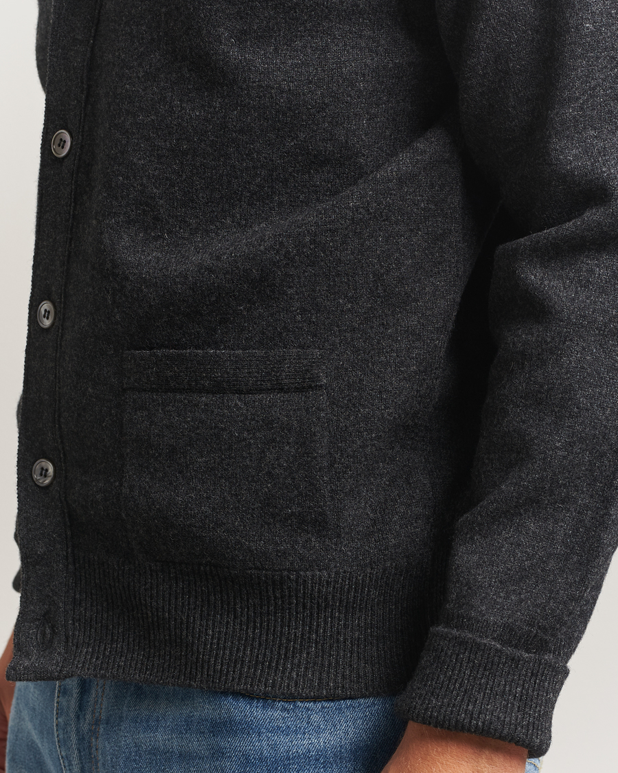 Men | Sweaters & Knitwear | William Lockie | Rob Lambswool Cardigan Charcoal