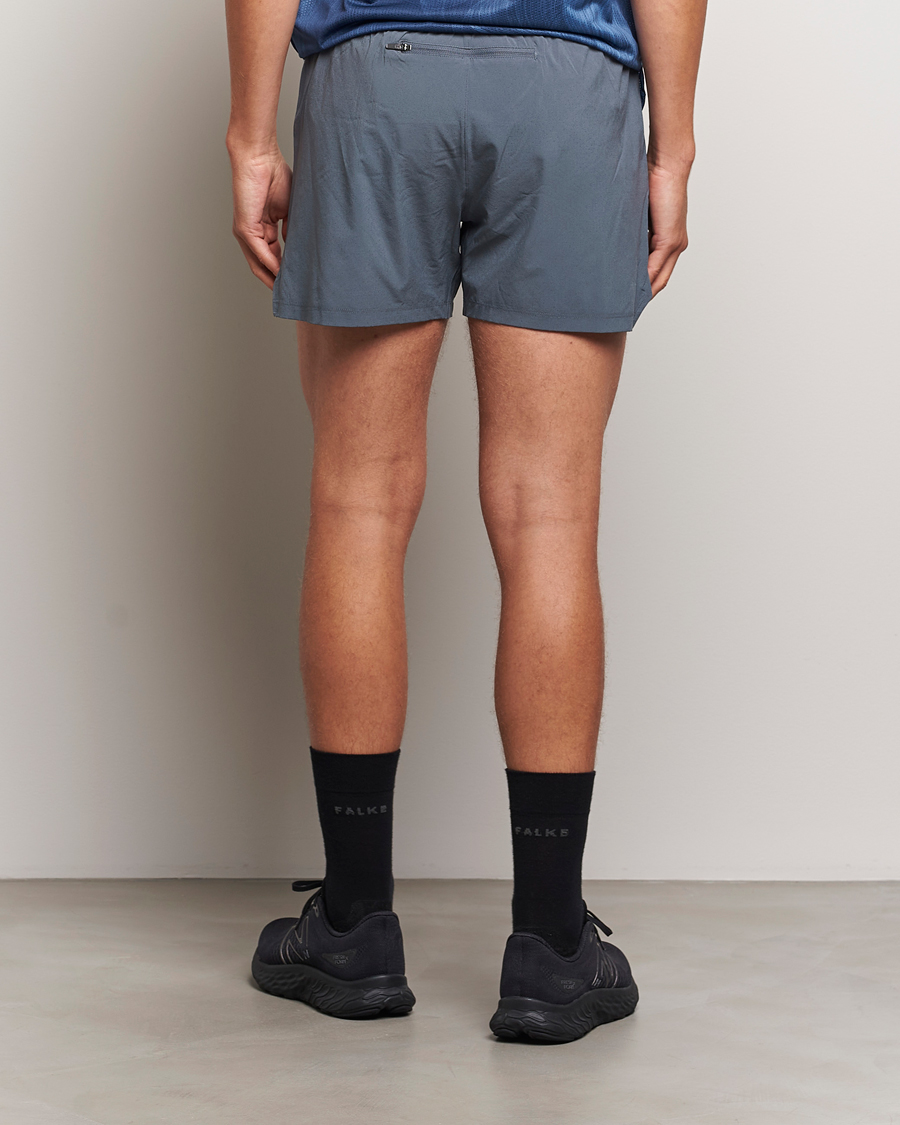 Men | Shorts | New Balance Running | 5 Inch Run shorts Graphite