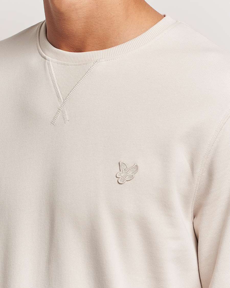 Men | Sweaters & Knitwear | Lyle & Scott | Tonal Eagle Crew Neck Sweatshirt Cove