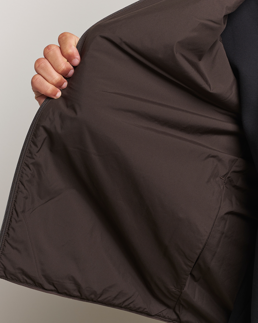 Men | Coats & Jackets | Peak Performance | Insulated Reversable Vest Avid Beige