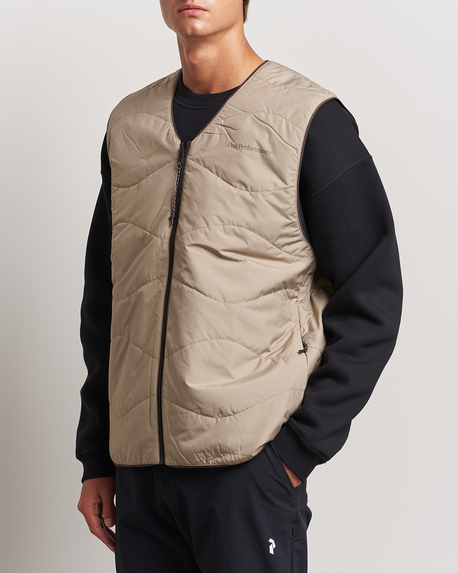 Men | Coats & Jackets | Peak Performance | Insulated Reversable Vest Avid Beige