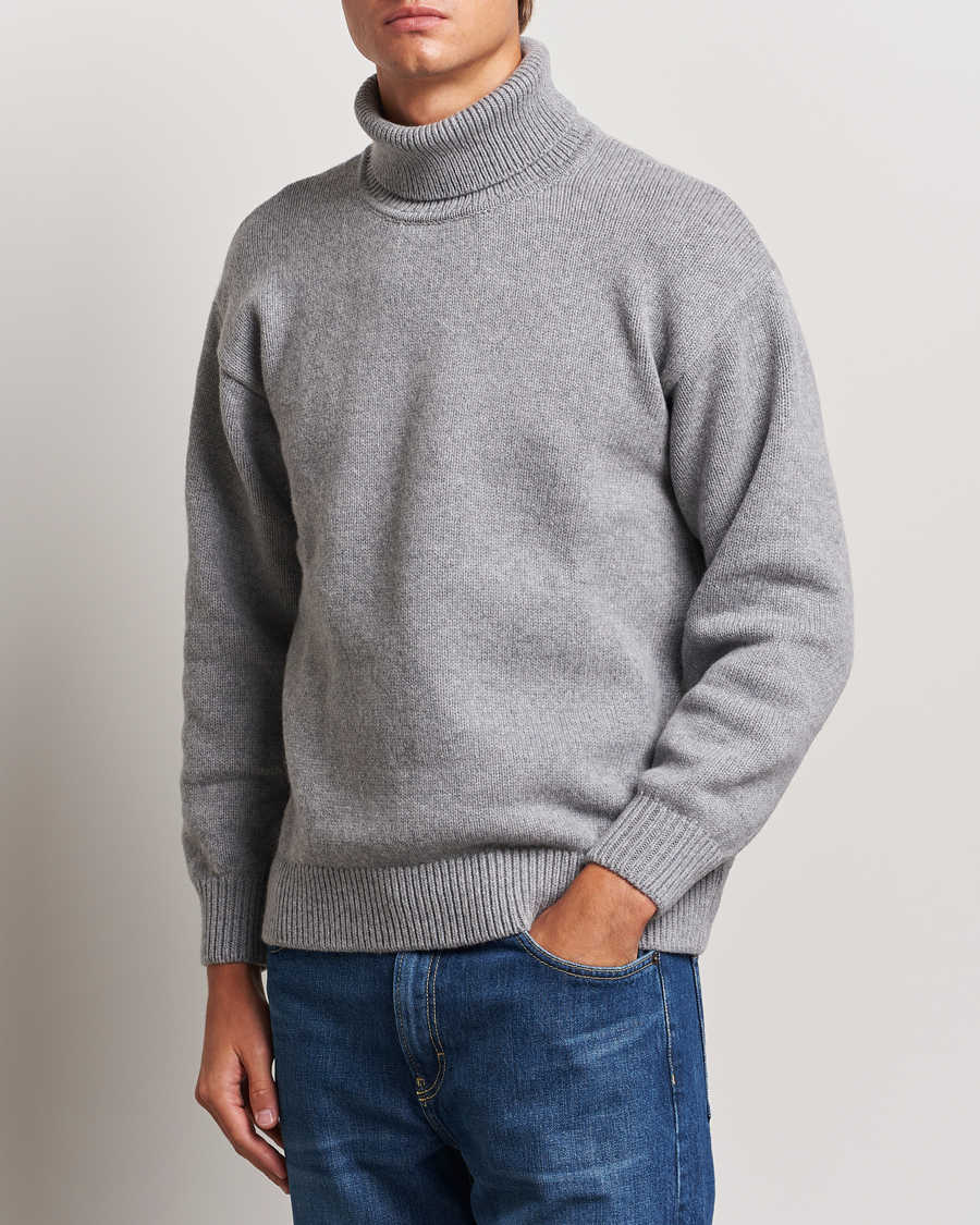 Men | Sweaters & Knitwear | Colorful Standard | Merino Wool Turtleneck Heather Grey