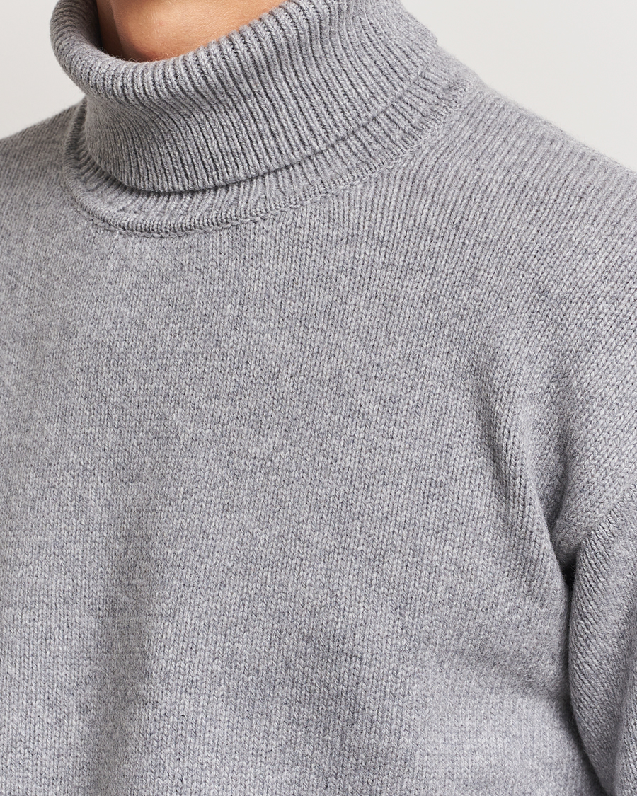 Men | Sweaters & Knitwear | Colorful Standard | Merino Wool Turtleneck Heather Grey