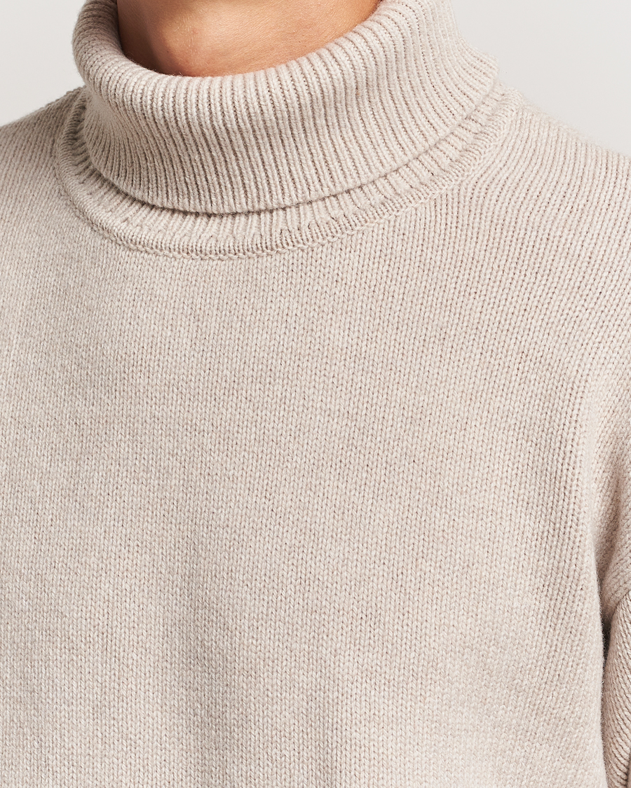 Men | Sweaters & Knitwear | Colorful Standard | Merino Wool Turtleneck Ivory White