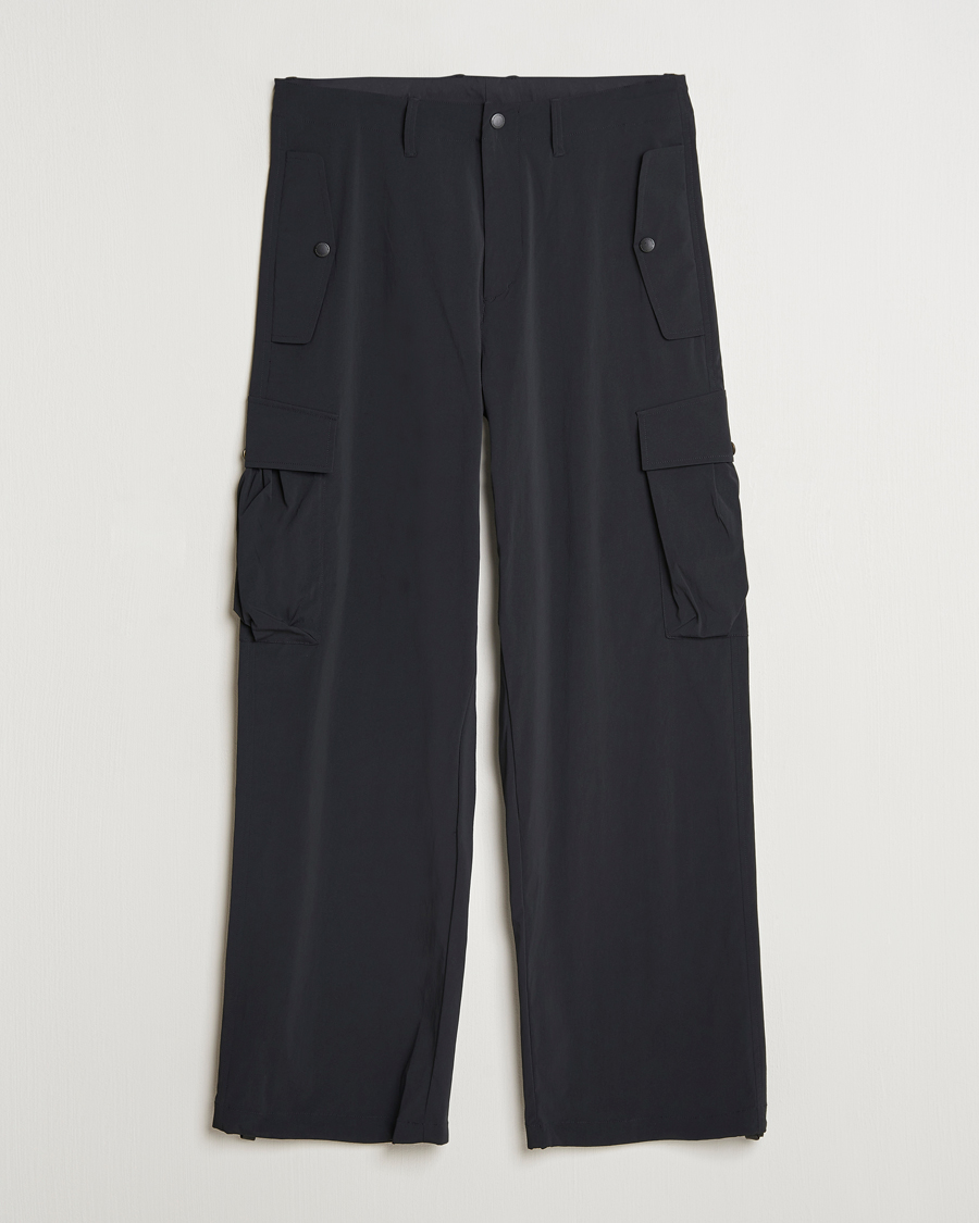 Men | Trousers | J.Lindeberg | Cosmo Tech Cargo Pants Black