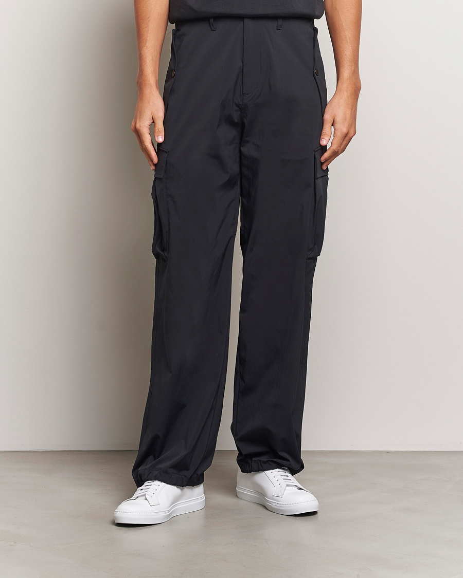 Men | Trousers | J.Lindeberg | Cosmo Tech Cargo Pants Black