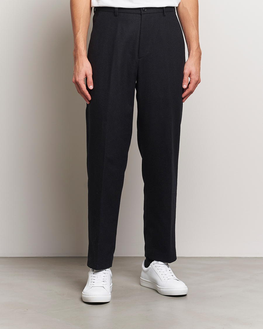 Men | Trousers | A Day's March | Gairloch Relaxed Wool Trousers Black