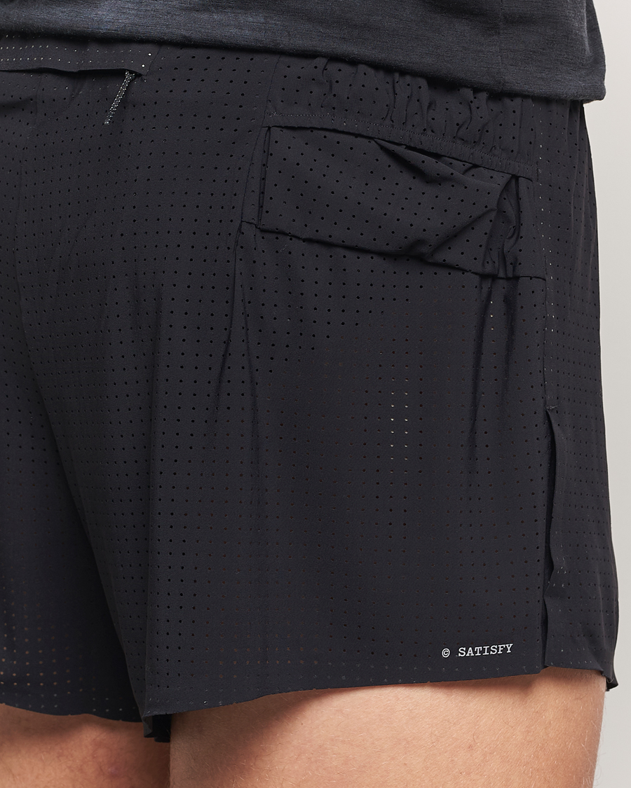 Men | Shorts | Satisfy | Space-O 2.5 Distance Shorts Black
