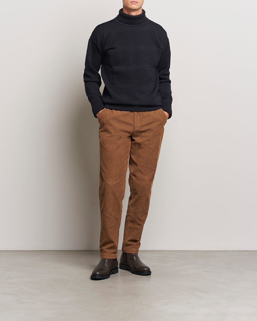 Men | Sweaters & Knitwear | S.N.S. Herning | Fisherman Wool Rollneck Sweater Navy Blue