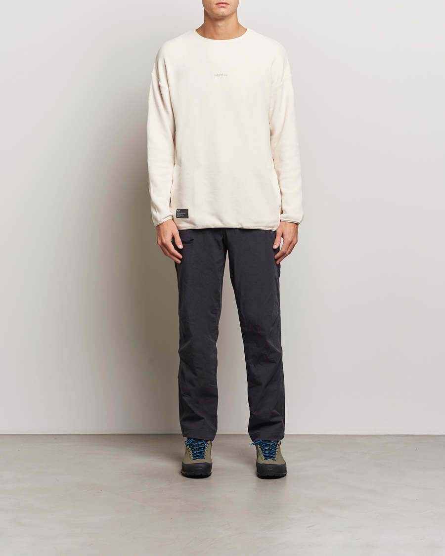 Men | Sweaters & Knitwear | Oakley | FGL Micro Fleece Crew Bone