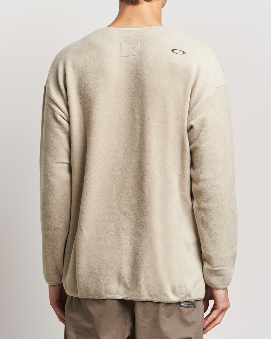 Men | Sweaters & Knitwear | Oakley | FGL Micro Fleece Crew Desert Sand