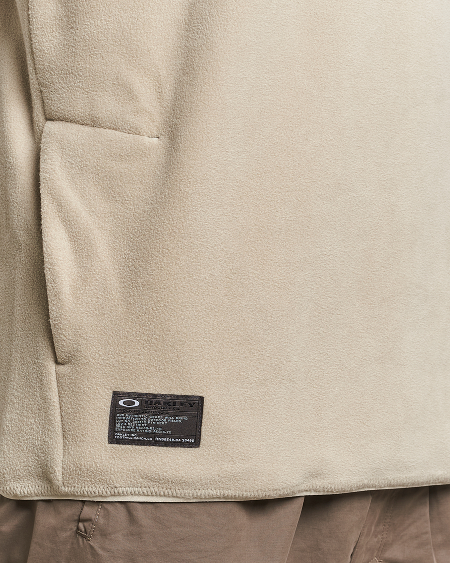 Men | Sweaters & Knitwear | Oakley | FGL Micro Fleece Crew Desert Sand