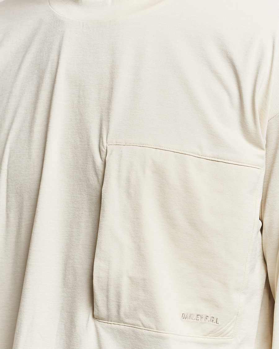 Men | T-Shirts | Oakley | FGL Scratch Long Sleeve T-Shirt Bone