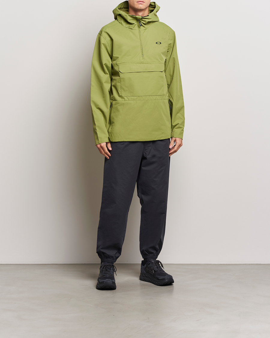 Men | Coats & Jackets | Oakley | Divisional RC Shell Anorak Fern