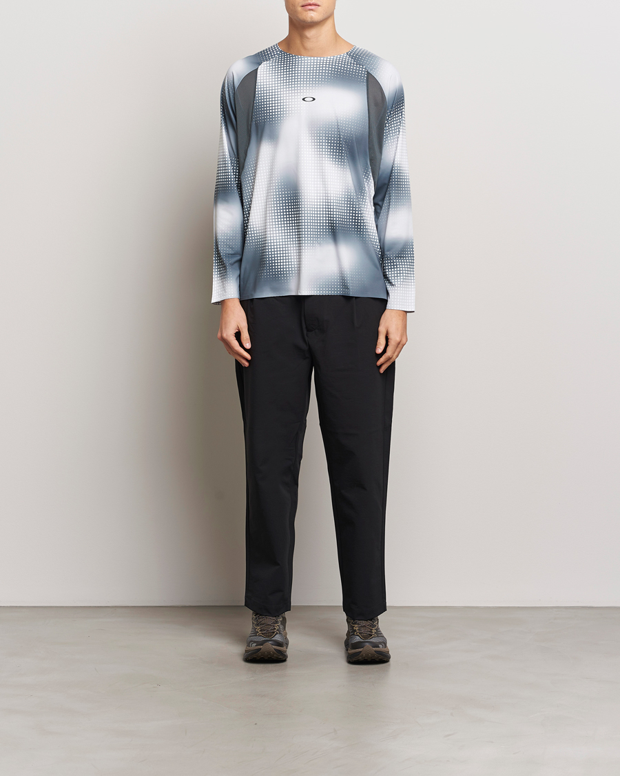 Men | T-Shirts | Oakley | Pursuit Pro Long Sleeve T-Shirt Organic Spots