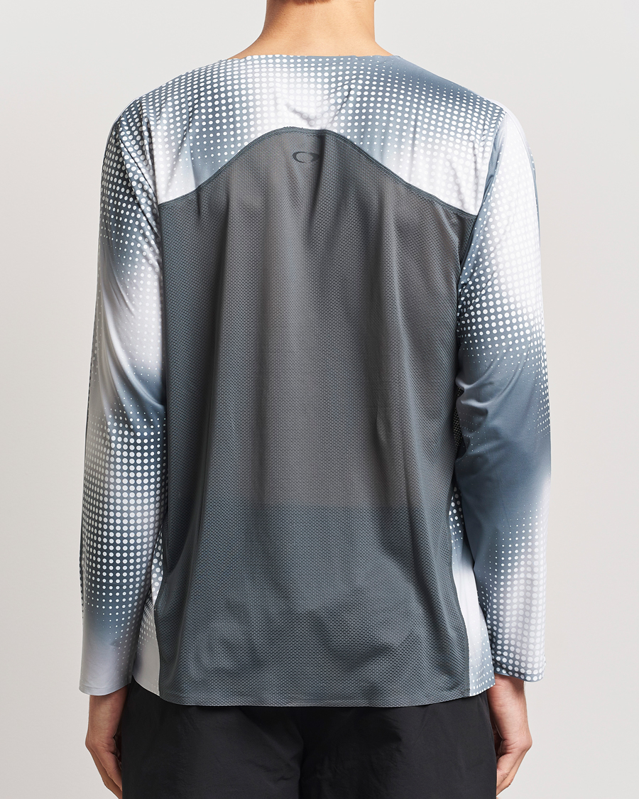 Men | T-Shirts | Oakley | Pursuit Pro Long Sleeve T-Shirt Organic Spots