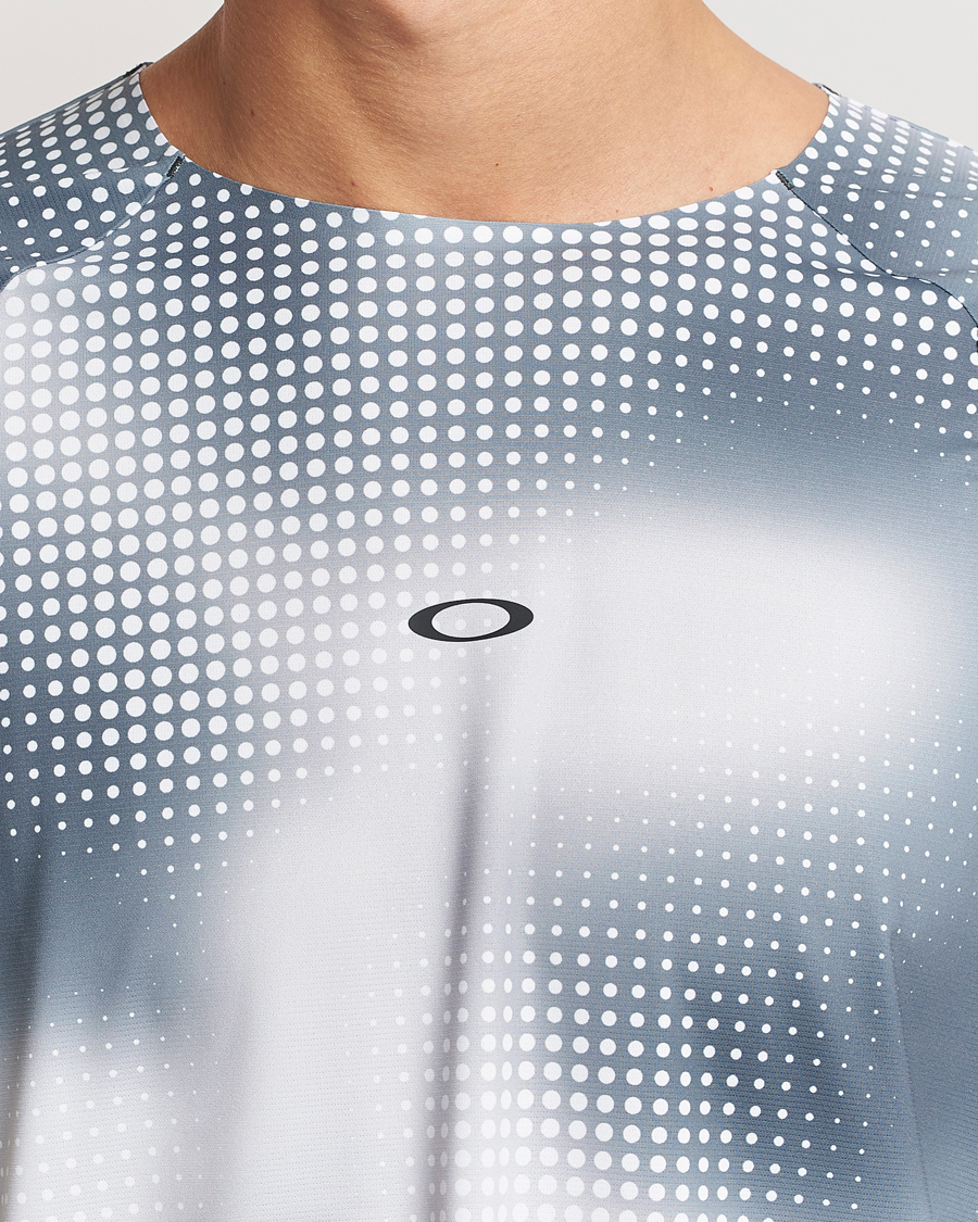 Men | T-Shirts | Oakley | Pursuit Pro Long Sleeve T-Shirt Organic Spots