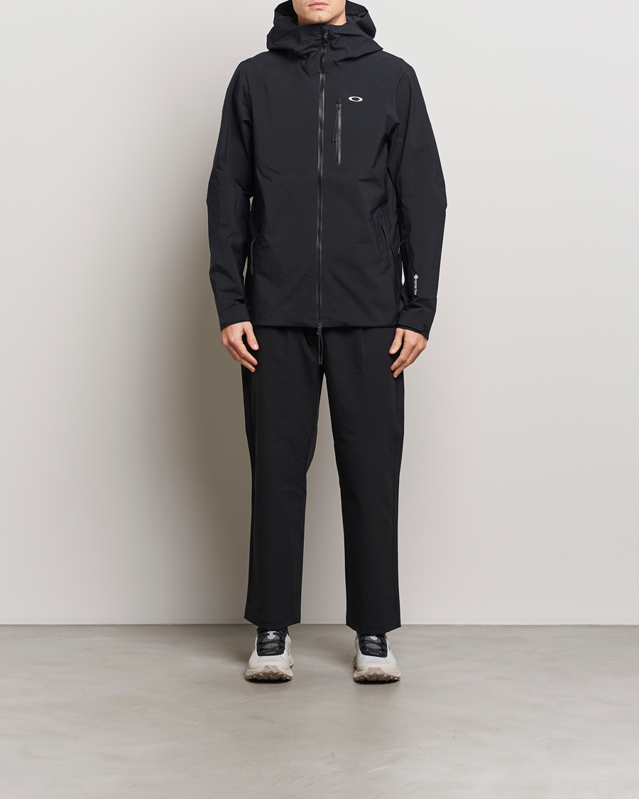 Men | Coats & Jackets | Oakley | Unbound GORE-TEX Shell Jacket Blackout