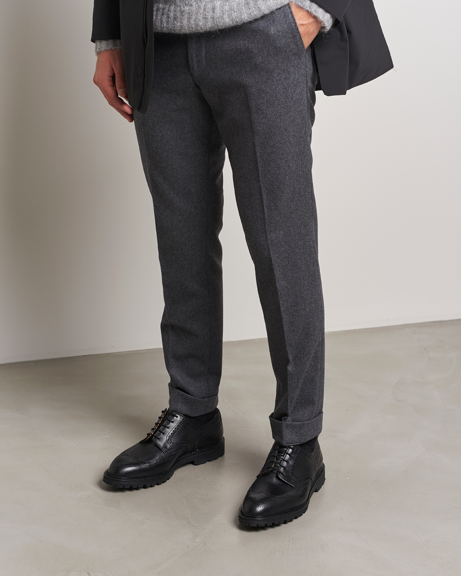 Men | Crockett & Jones Pembroke Milled Grain Vibram Black | Crockett & Jones | Pembroke Milled Grain Vibram Black