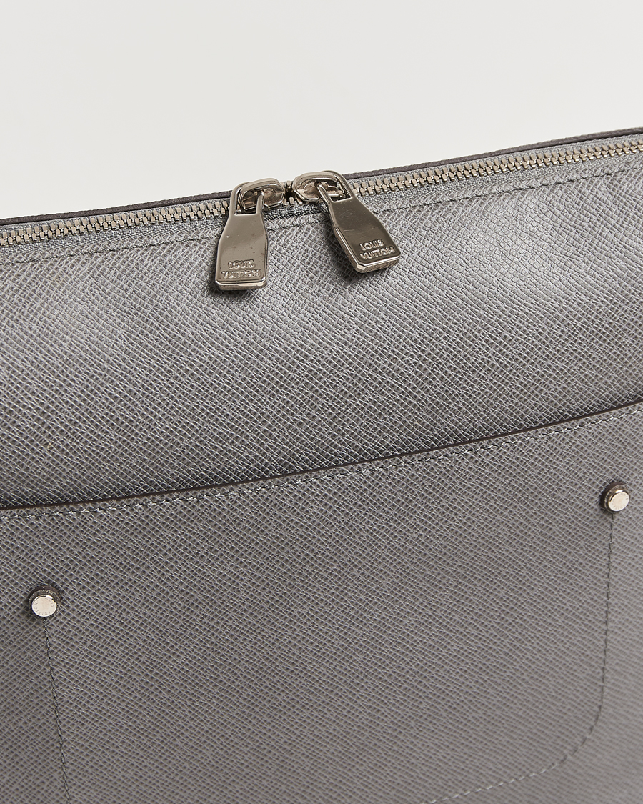 Men | Pre-Owned & Vintage Bags | Louis Vuitton Pre-Owned | Gray Taiga PM Messenger Bag Grigori