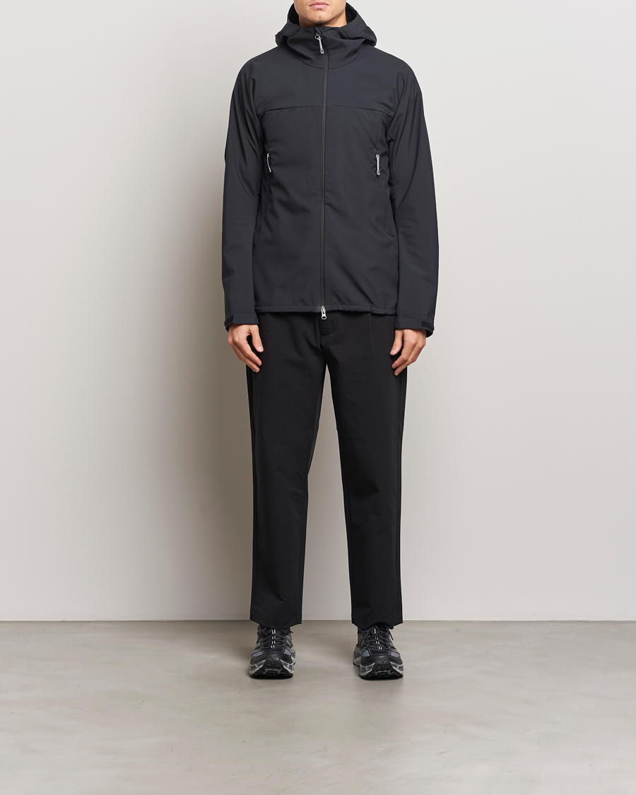 Men | Coats & Jackets | Houdini | Pace Softshell Jacket True Black