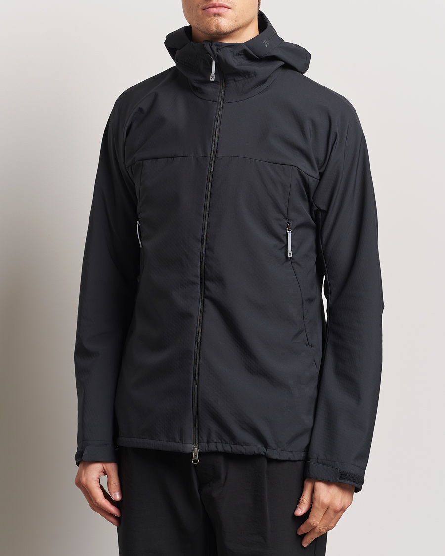 Men | Coats & Jackets | Houdini | Pace Softshell Jacket True Black