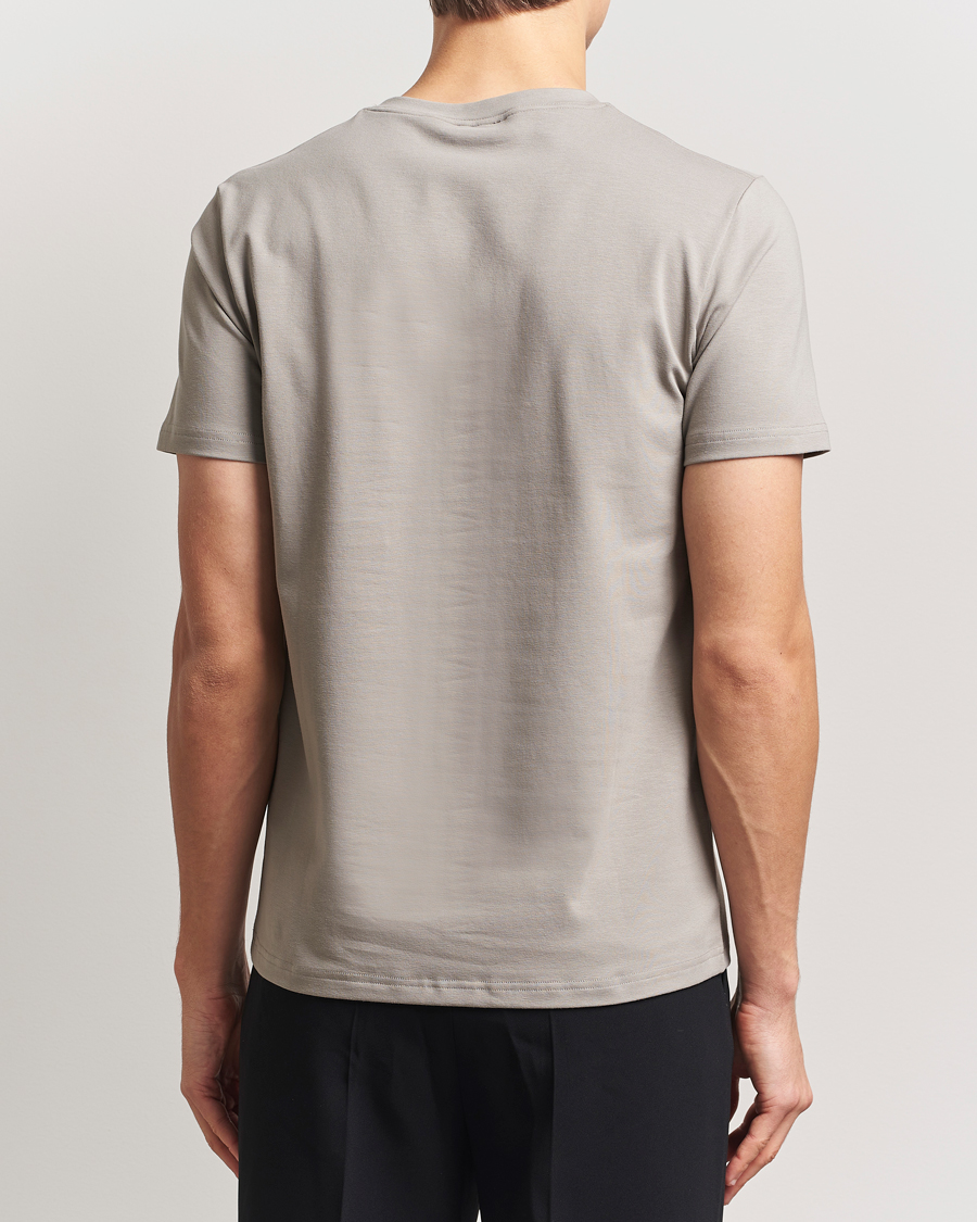 Men | T-Shirts | Filippa K | Soft Lycra T-Shirt Dove Grey