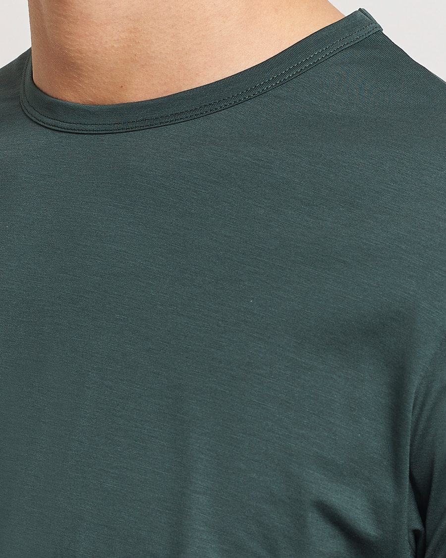Men | T-Shirts | Sunspel | Crew Neck Q82 Cotton T-Shirt Holly Green