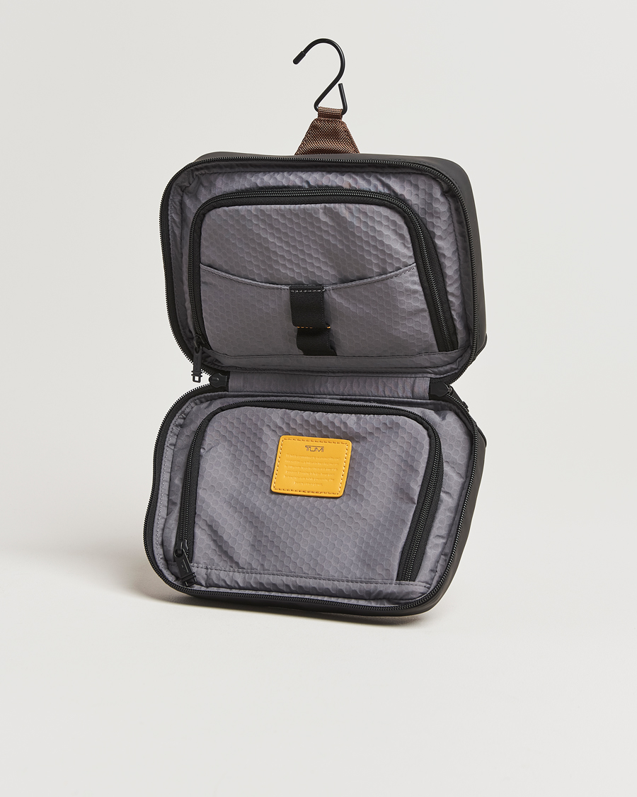 Men | Bags | TUMI | Alpha Bravo Response Travel Kit Black Onyx