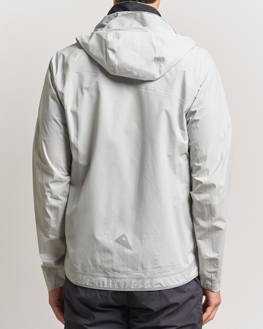 Men | Coats & Jackets | Klättermusen | Vingtor Hooded Shell Jacket Moon