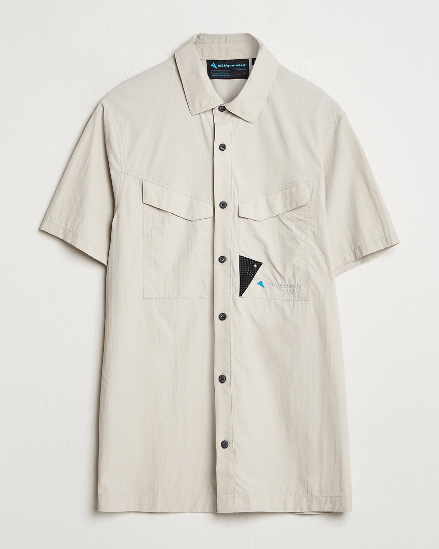 Men | Shirts | Klättermusen | Syn Short Sleeve Function Shirt Silver Creme
