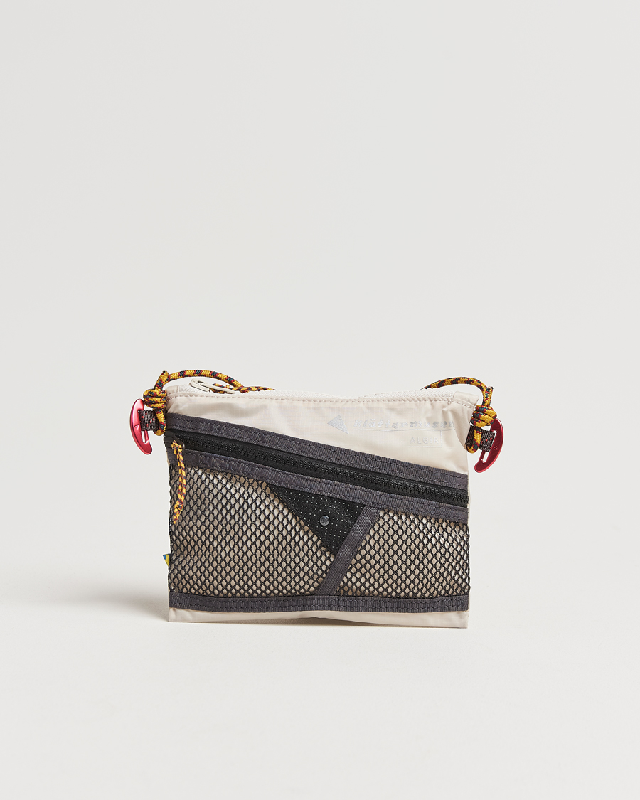Men | Bags | Klättermusen | Algir Accessory Bag Small Putty Grey