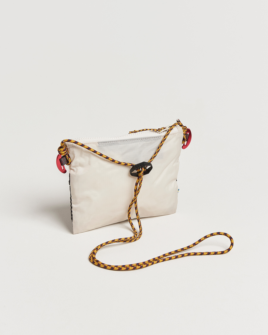 Men | Bags | Klättermusen | Algir Accessory Bag Small Putty Grey