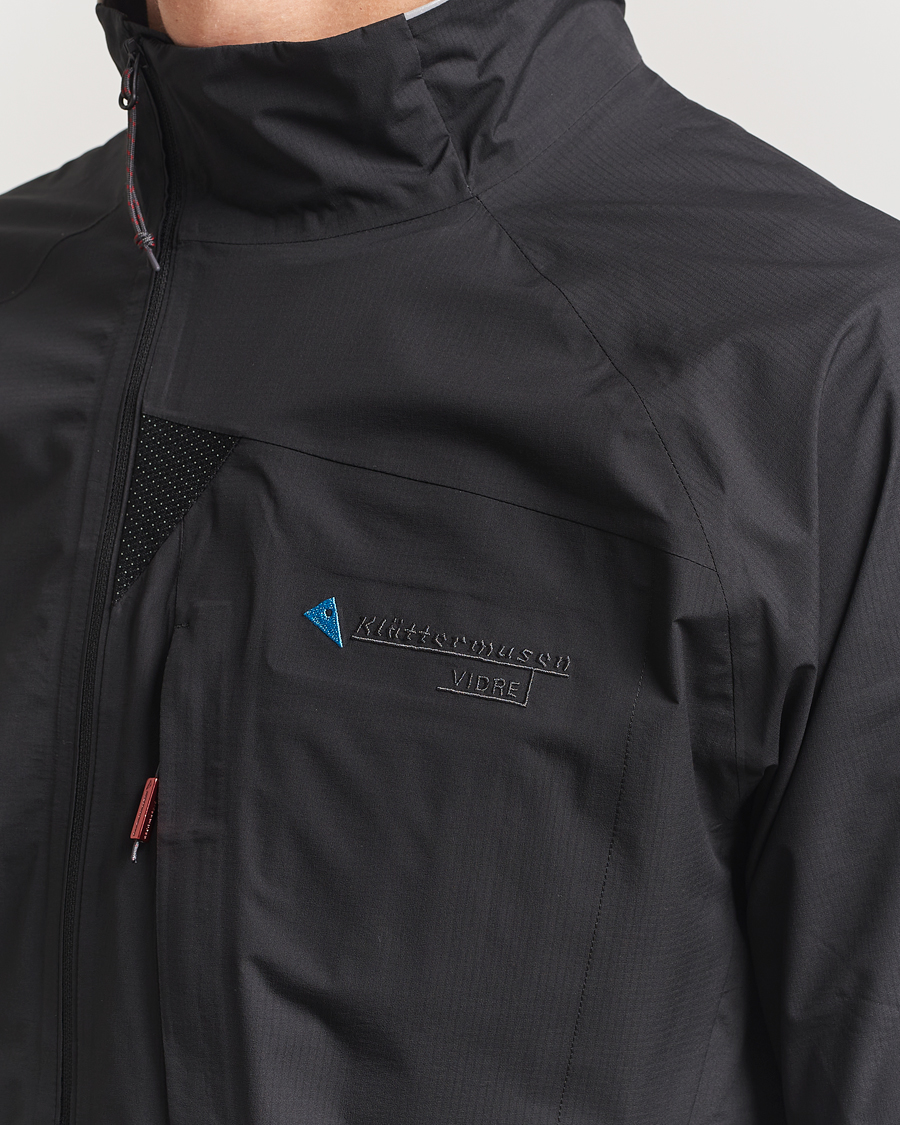 Men | T-Shirts | Klättermusen | Vidre Zip Short Sleeve Shirt Black
