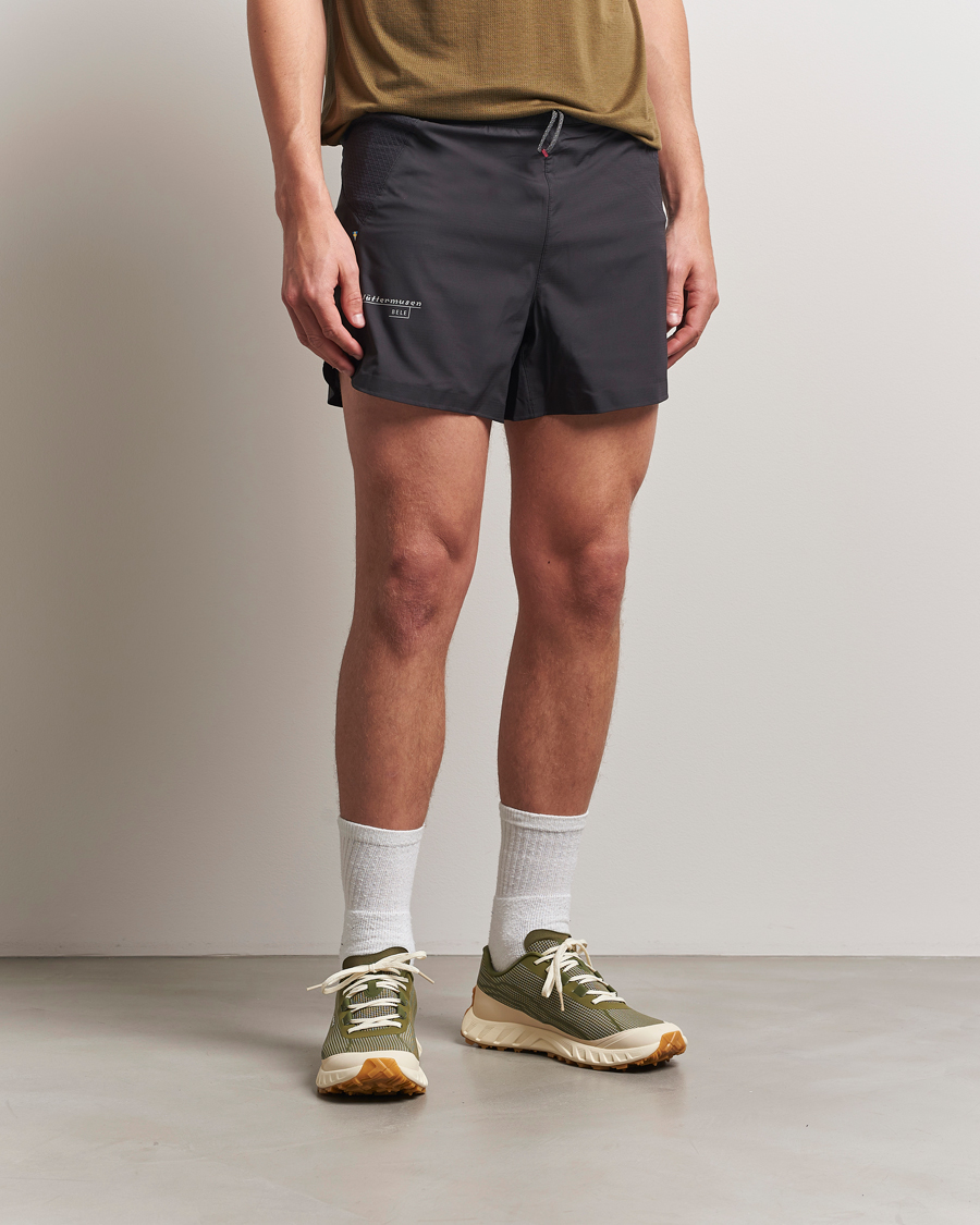 Men | Shorts | Klättermusen | Bele Running Shorts Raven