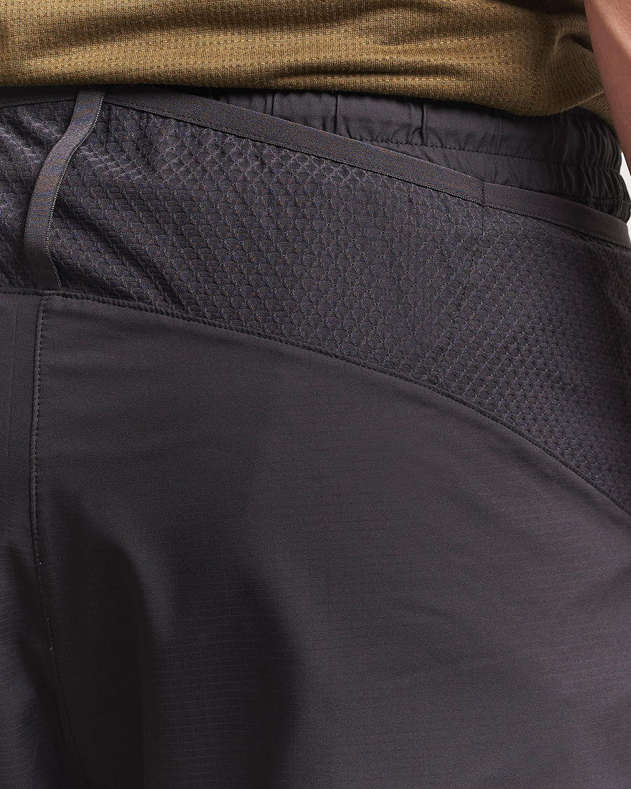 Men | Shorts | Klättermusen | Bele Running Shorts Raven