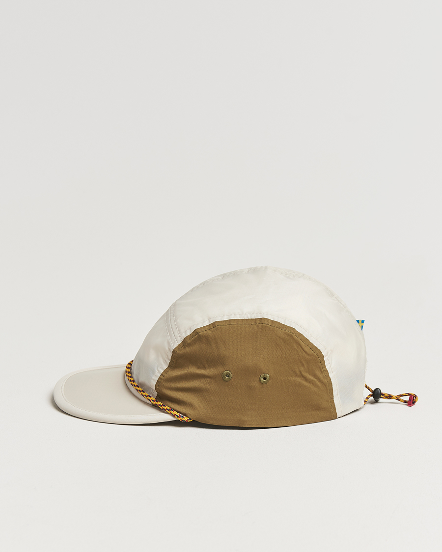 Men | Accessories | Klättermusen | Runa Five Panel Cap Putty Grey/Olive