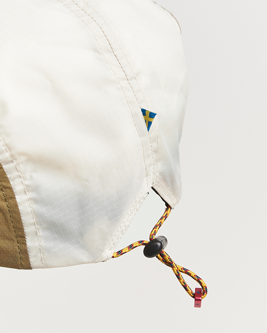 Men | Accessories | Klättermusen | Runa Five Panel Cap Putty Grey/Olive
