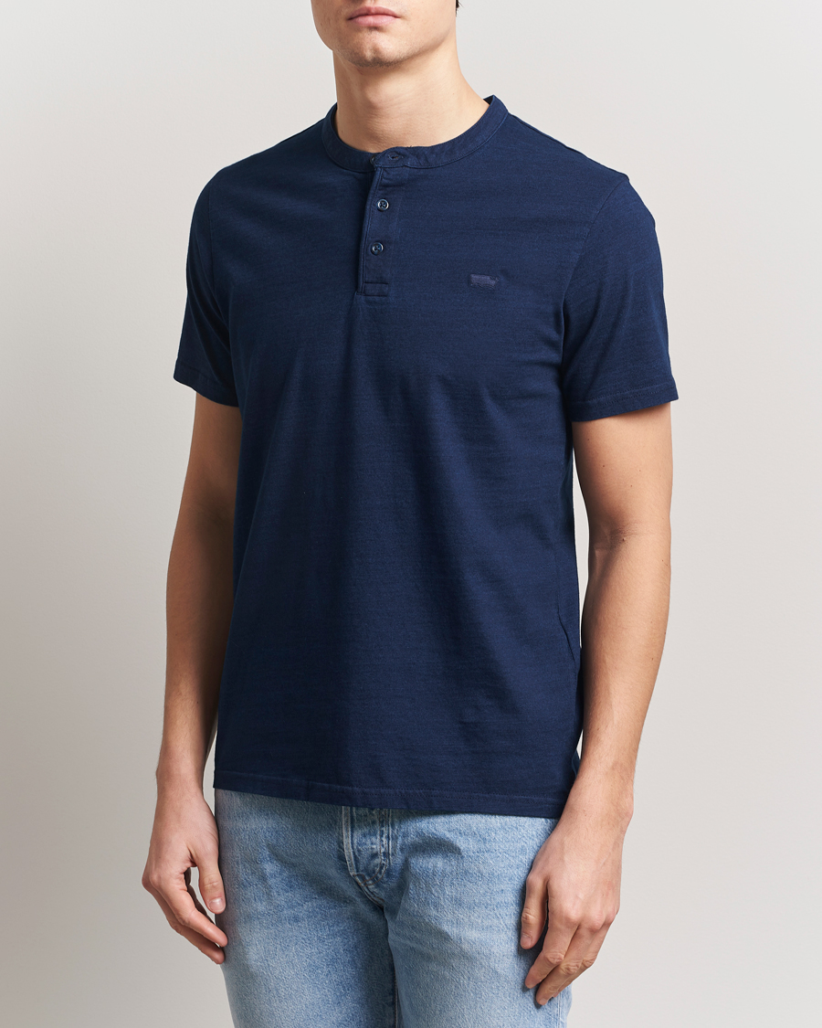 Men | T-Shirts | Levi's | Short Sleeve Henley Dark Indigo
