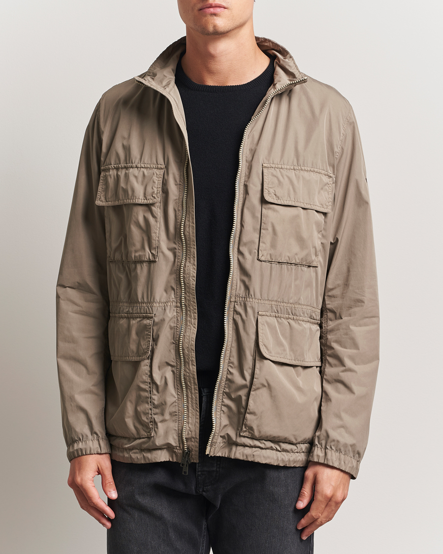 Men | Coats & Jackets | Woolrich | Urban Field Jacket White Pepper