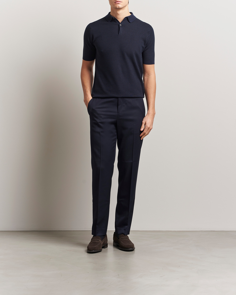 Men | Polo Shirts | John Smedley | 14 Singular Textured Polo Midnight/Black