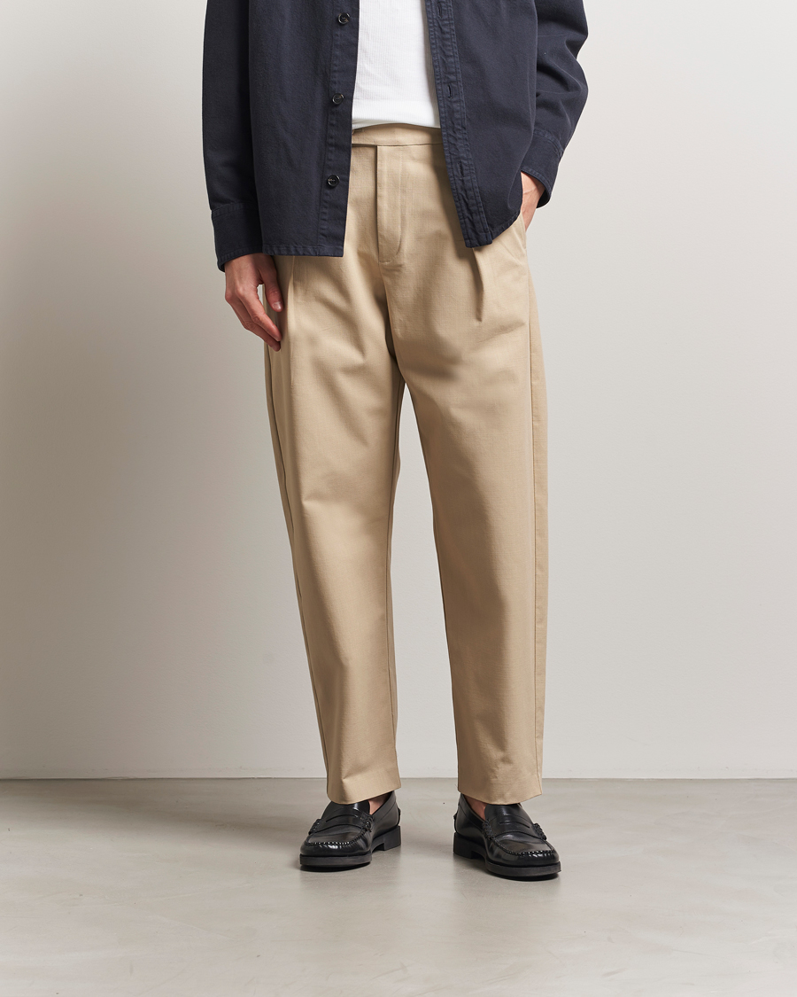 Men | Trousers | A.P.C. | Renato Pleated Chinos Beige