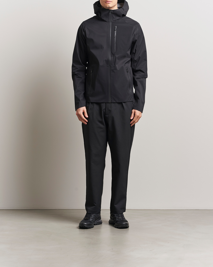 Men | Coats & Jackets | Sail Racing | Vapor Waterproof Hooded Jacket Carbon